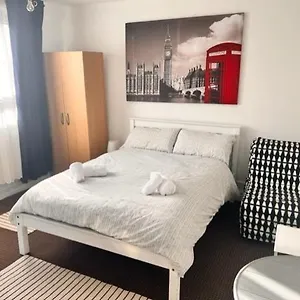 Habitación en casa particular Beautiful Close To Brick Lane, Londres